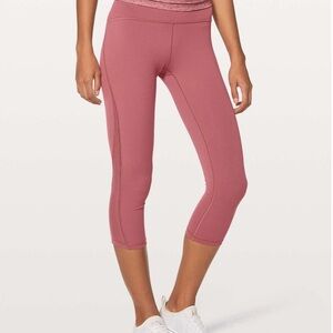 Lululemon Train Times Crop *21"
So Merlot size 6